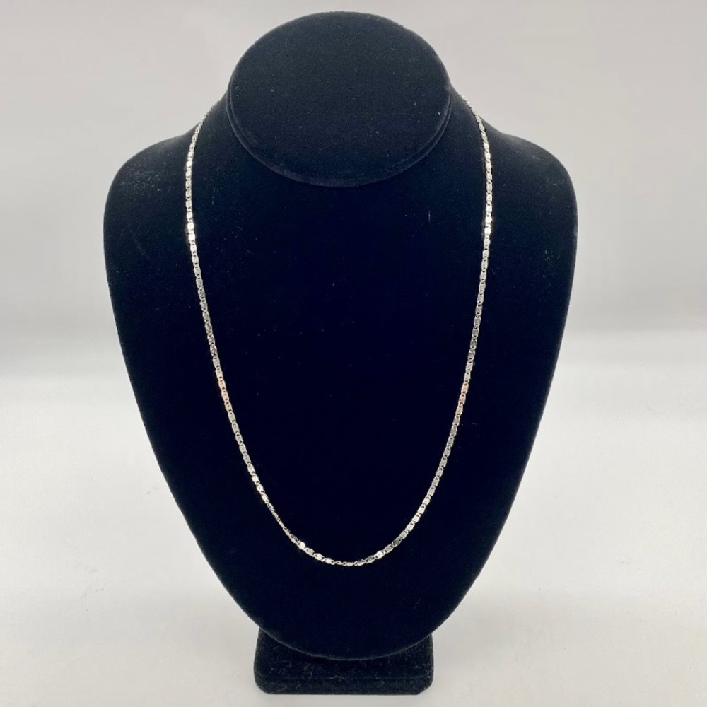 Sterling Silver Serpentine Chain Necklace 21 Inches Versatile Accessory!